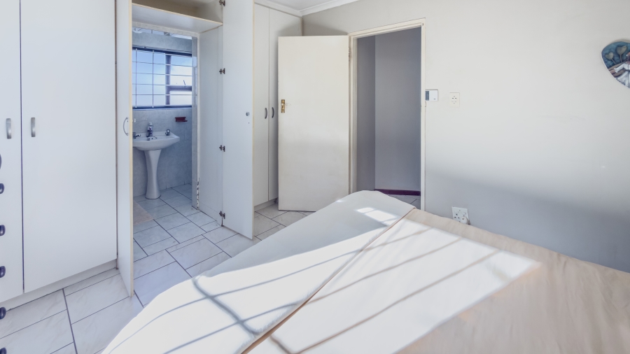 3 Bedroom Property for Sale in Table View Western Cape